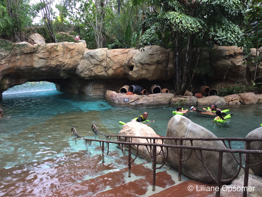 discovery cove lazy river video