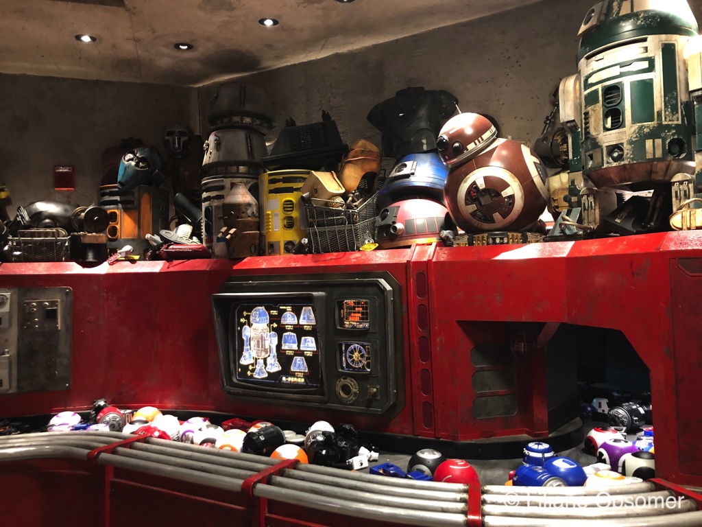 STAR WARS DROID FACTORY カリフォルニアディズニー GE WDW Droid factory - The Unofficial Guides
