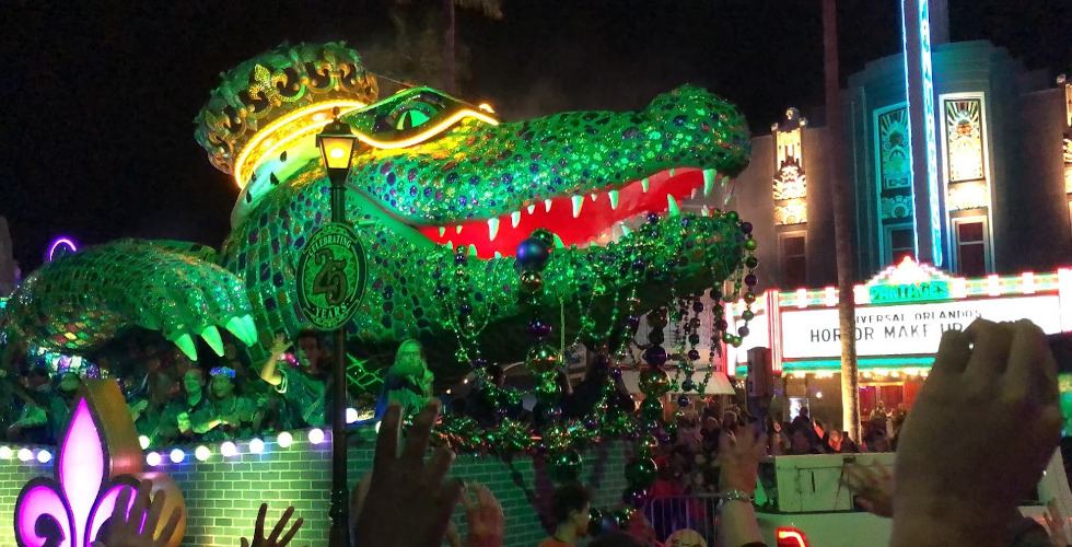 Universal Mardi Gras 2020 King Gator featured